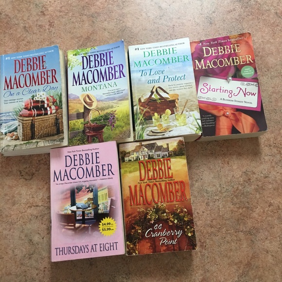 Debbie Macomber Book Collection - Picture 2 of 8